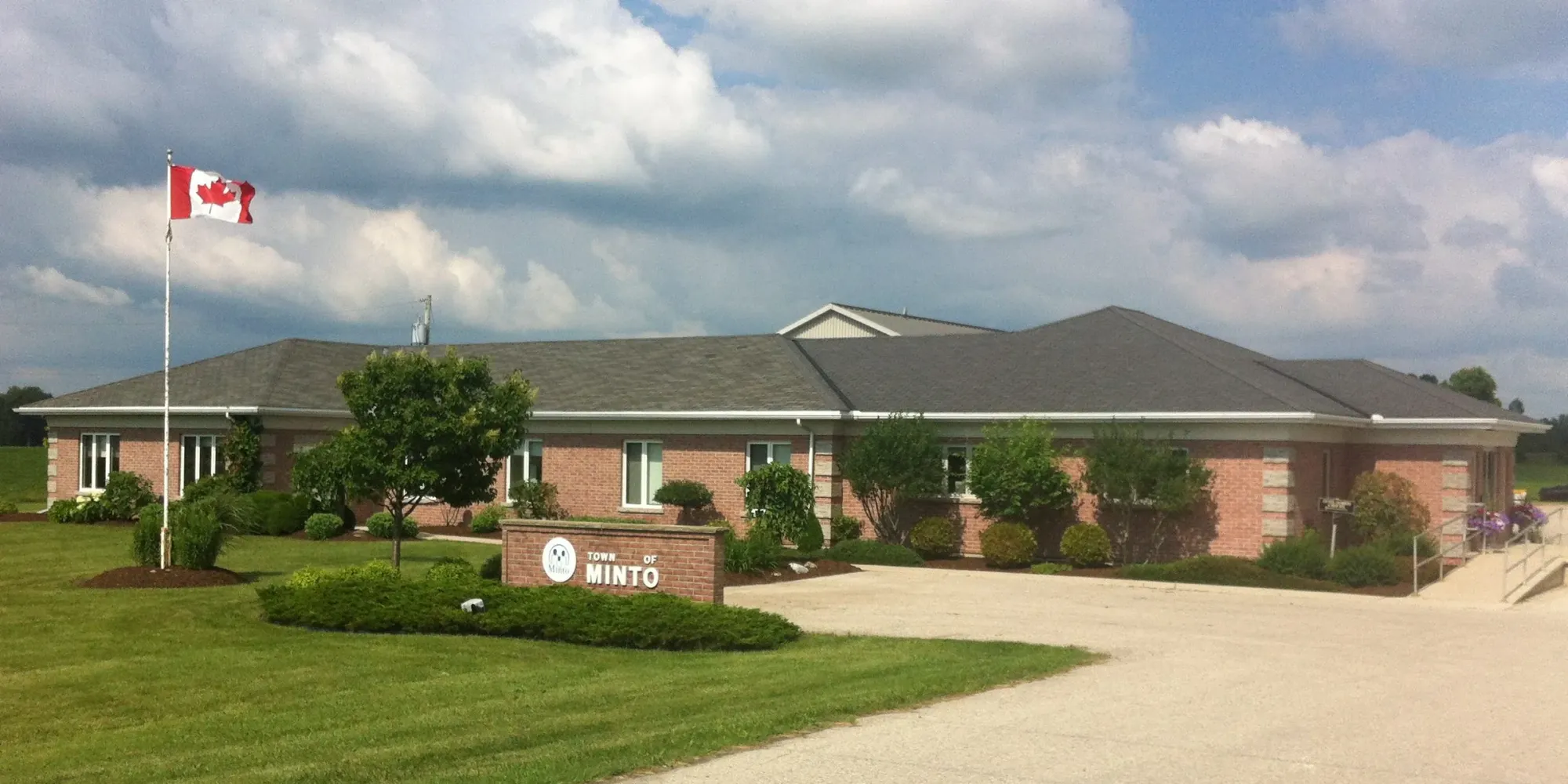 Council approves public tenders for asphalt resurfacing, maintenance gravel