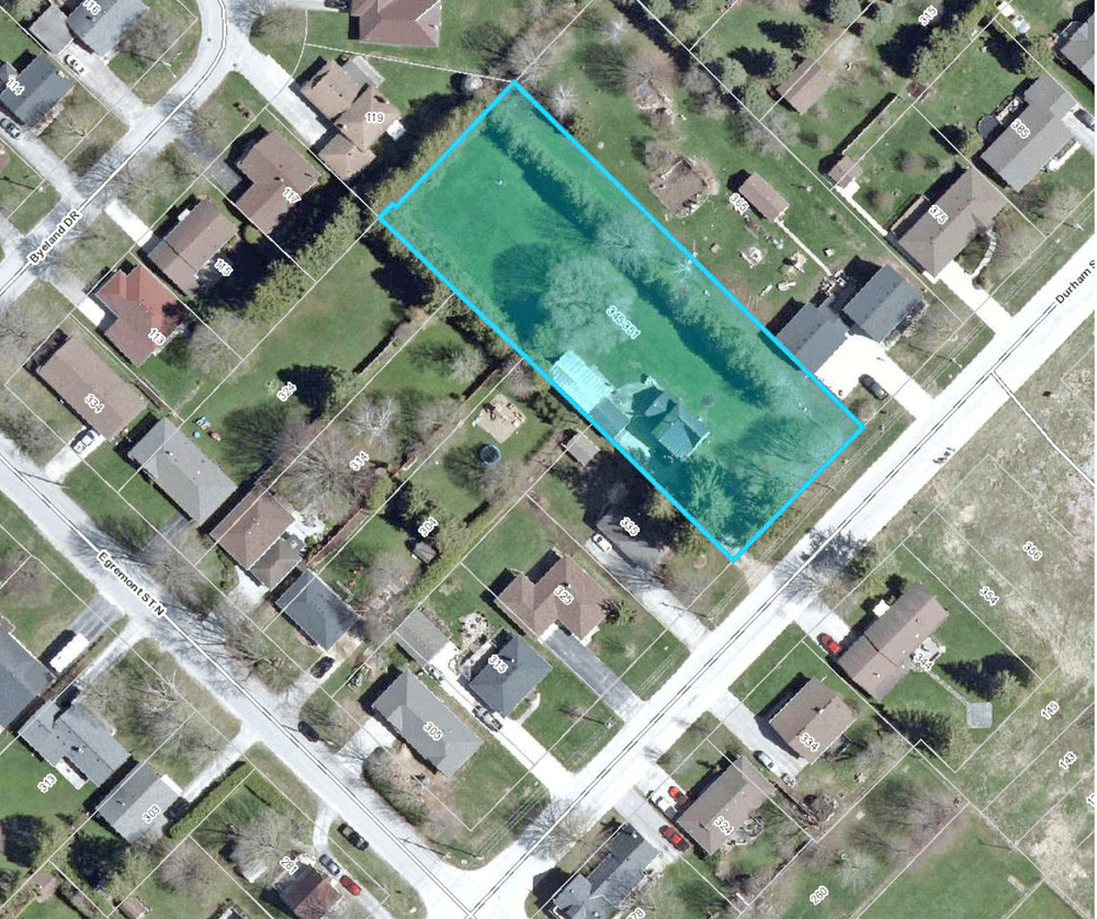 Townhouses built with smaller front yards than permitted post image