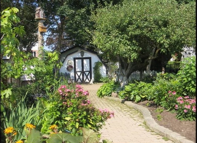 Garden of the Month program still thriving in Town of Minto post image