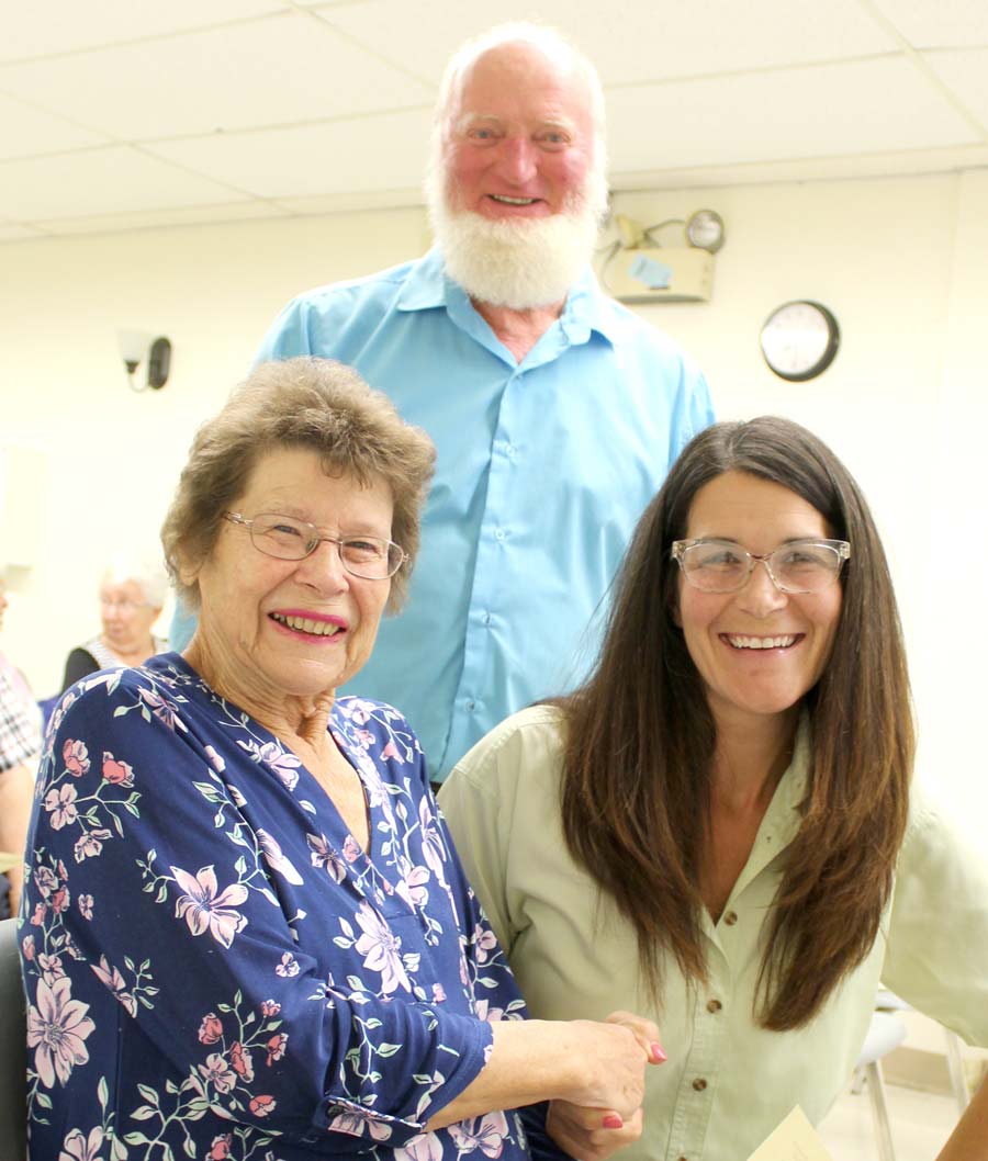 Society hears presentation on poinsettias post image
