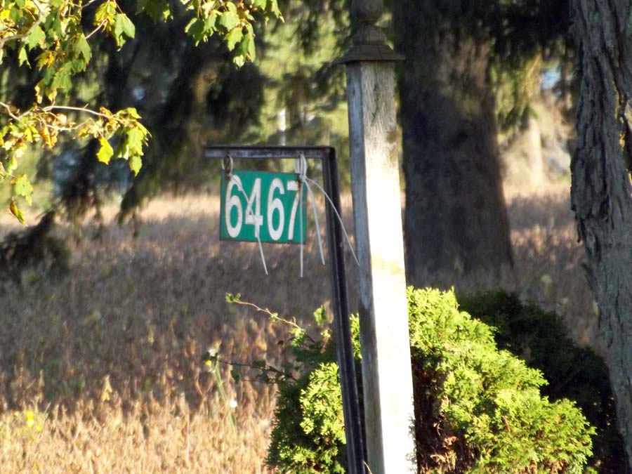 County planning to replace rural address signage post image