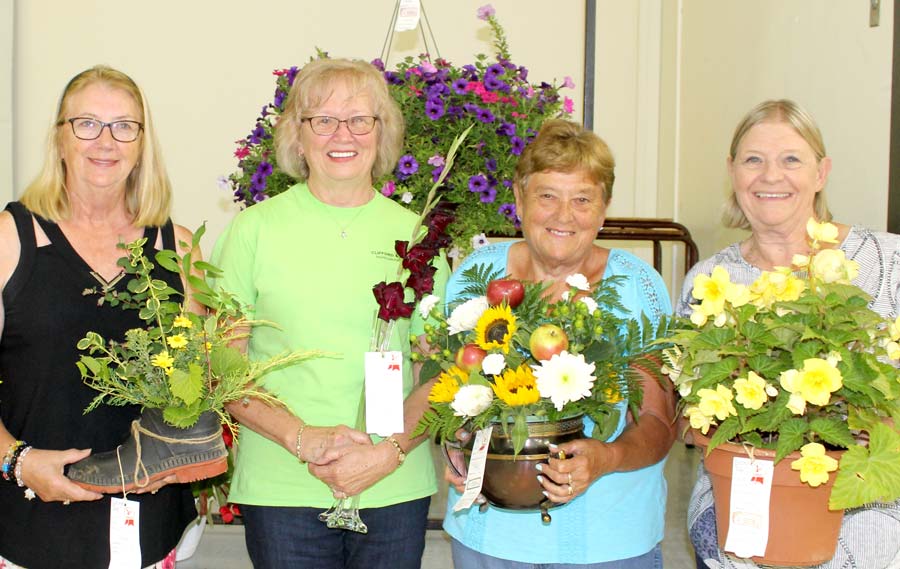 Summer flower show held by Clifford and District Horticultural Society post image