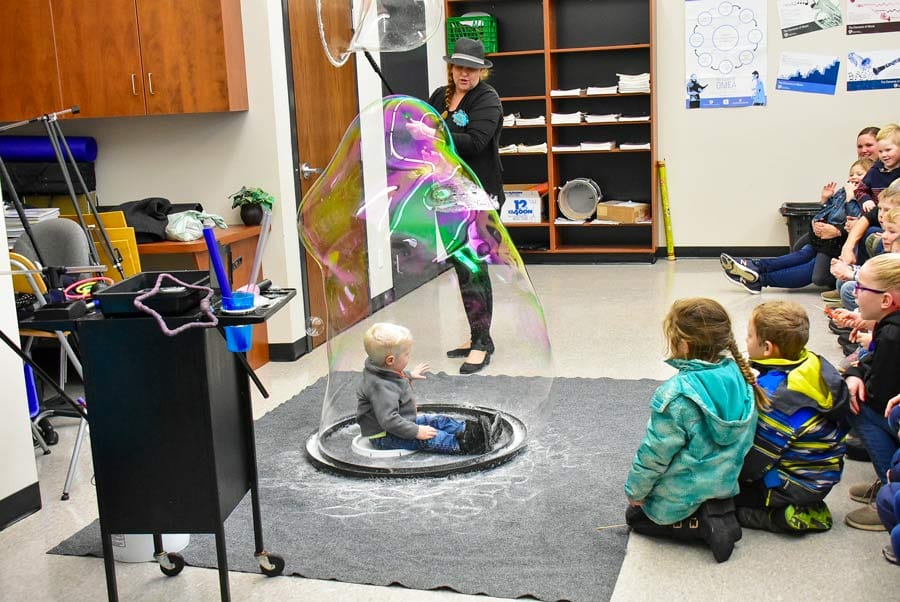 Emmanuel Christian High School hosted a Community Christmas Festival post image