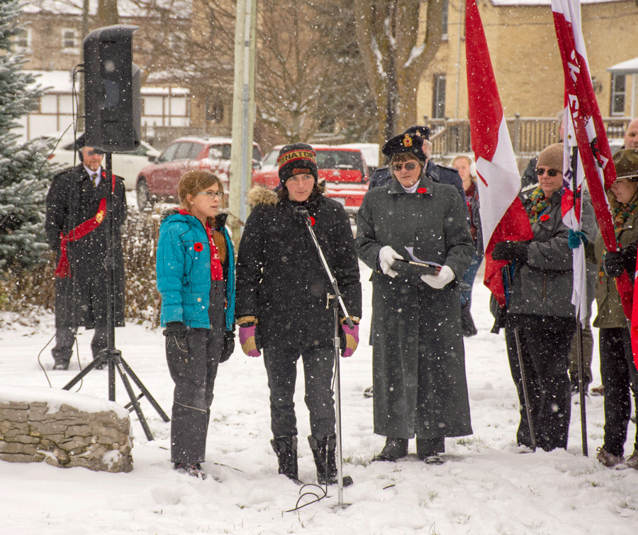 Students take part in Mapleton Remembrance Day service post image