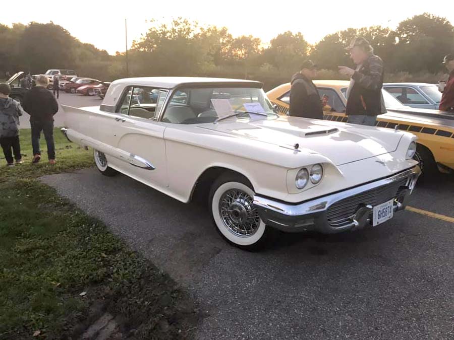 Drayton Rotary Club held Thanksgiving Cruise Night post image