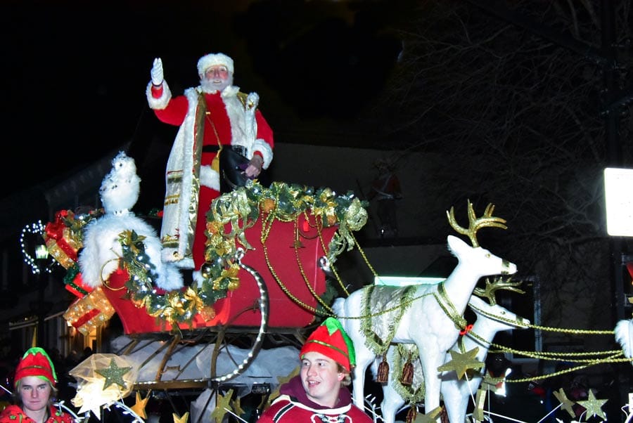 Elora welcome Santa Claus with annual parade post image