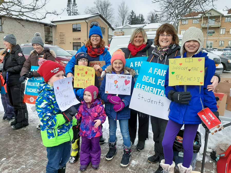 Students show support during ETFO strike on Feb. 10 post image