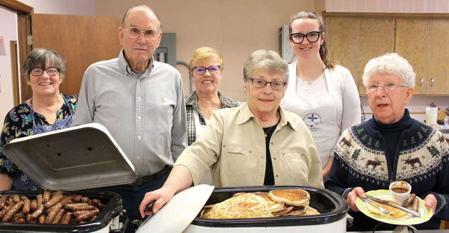 Knox volunteers provide pancake supper post image