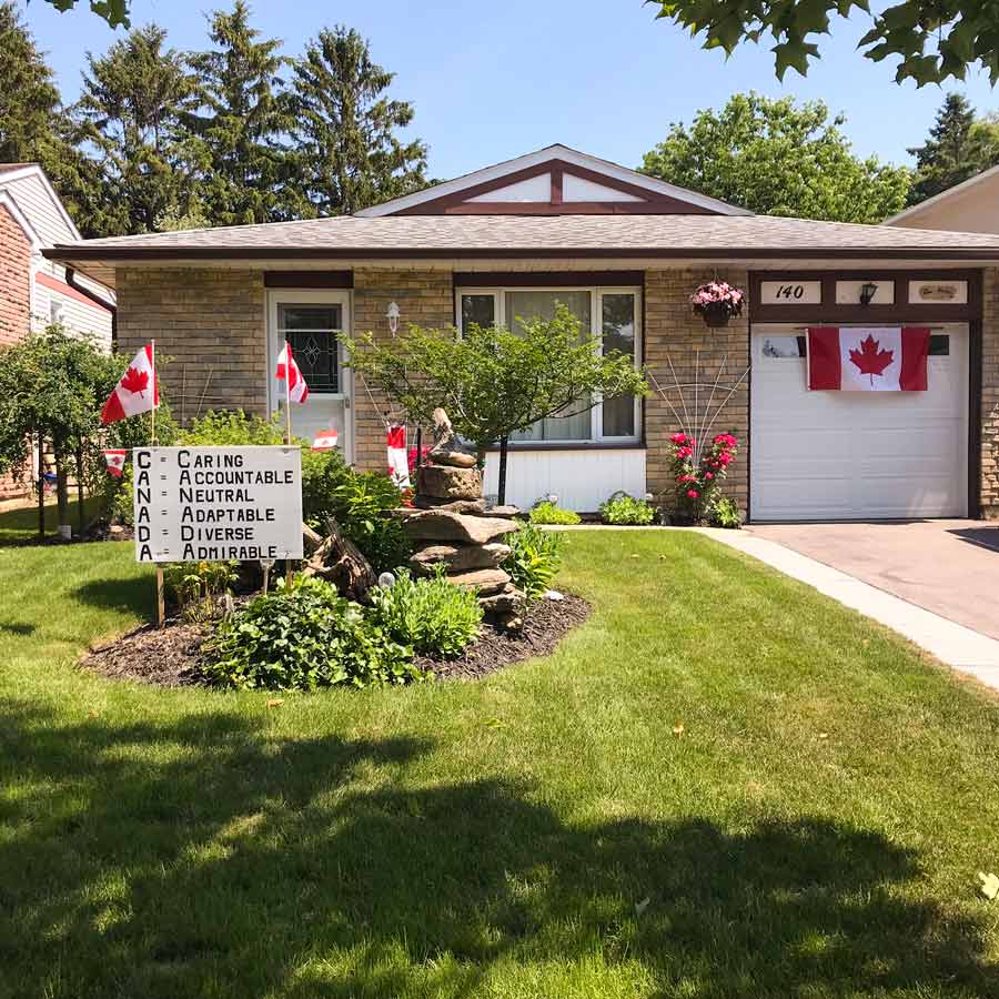 Fergus homeowner decorated for Canada Day post image