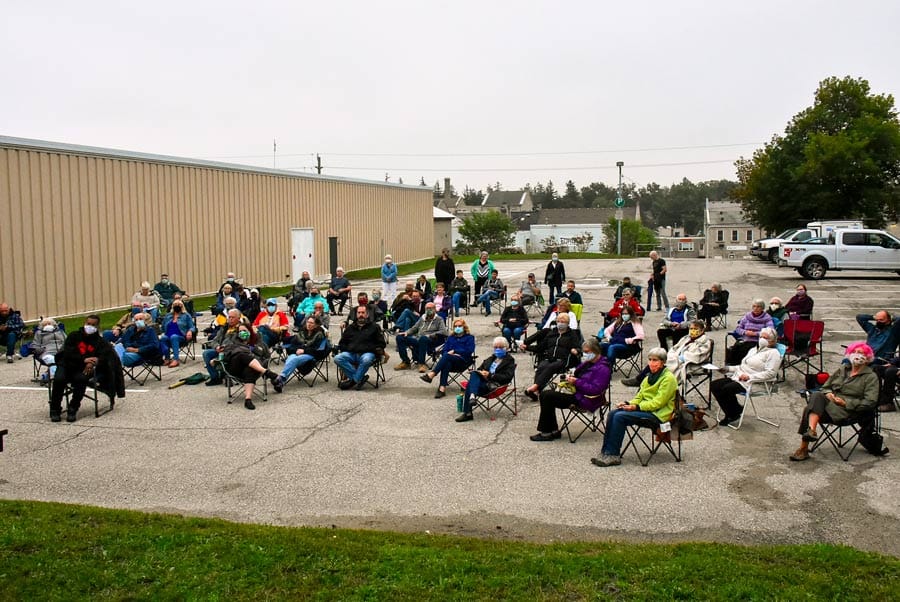 Fergus Curling Club takes annual general meeting outside post image