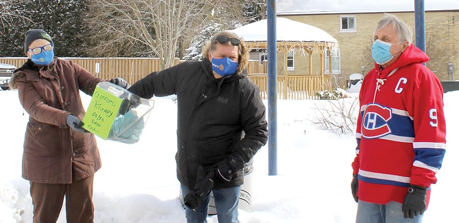 Clifford Rotary Club draws winning ticket for club's 50/50 draw post image
