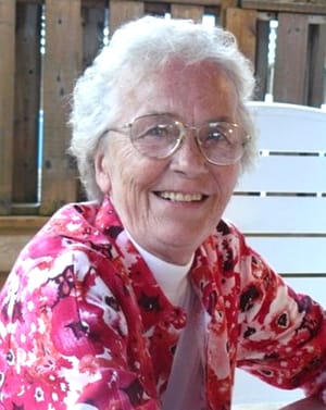 WOODS, Shirley Phyllis (nee Lennox) post image