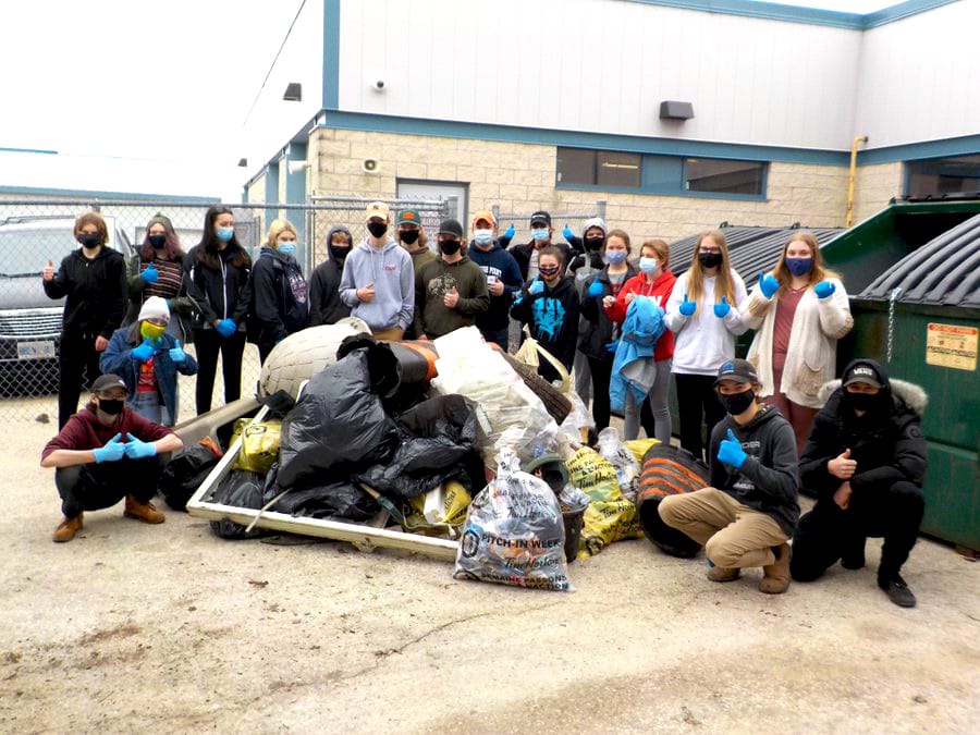 Wellington Heights Secondary School CELP students clean up around Mount Forest post image