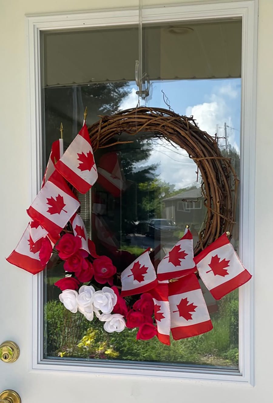 Cash prizes to be won in Canda Day house and garden decorating contest post image