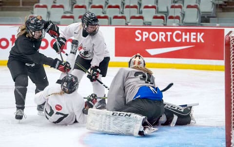 Local hockey star participates in U18 Team Canada camp post image