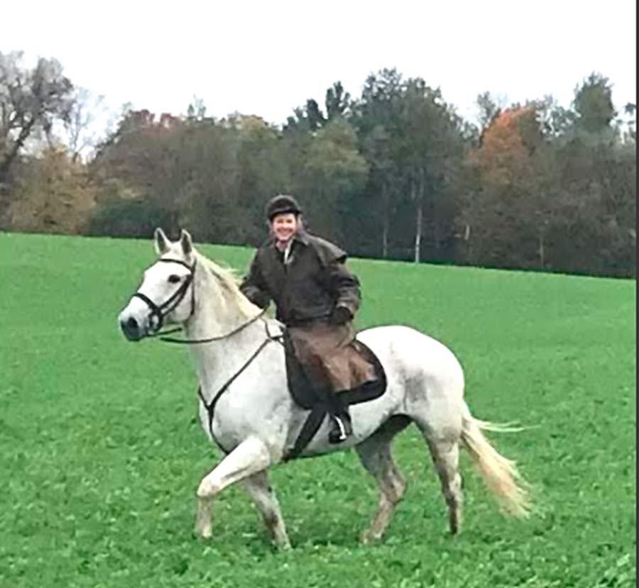 Hooves for Hospice raises $9,500 for Hospice Wellington post image