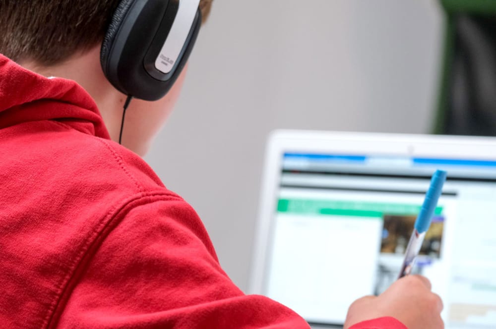 School boards urge families to prepare for possible switch to online learning in January post image