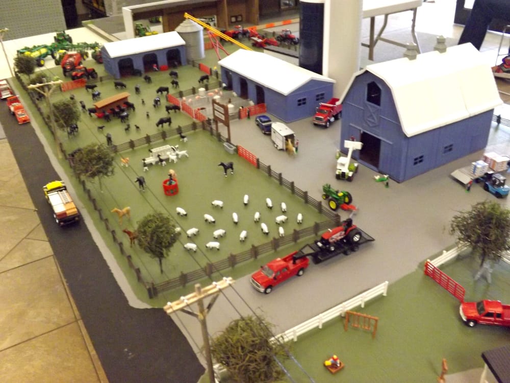 Alma Optimist Toy Show returns for 2022 post image