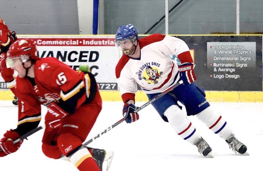 Local hockey heavyweight preparing for Ice Wars post image