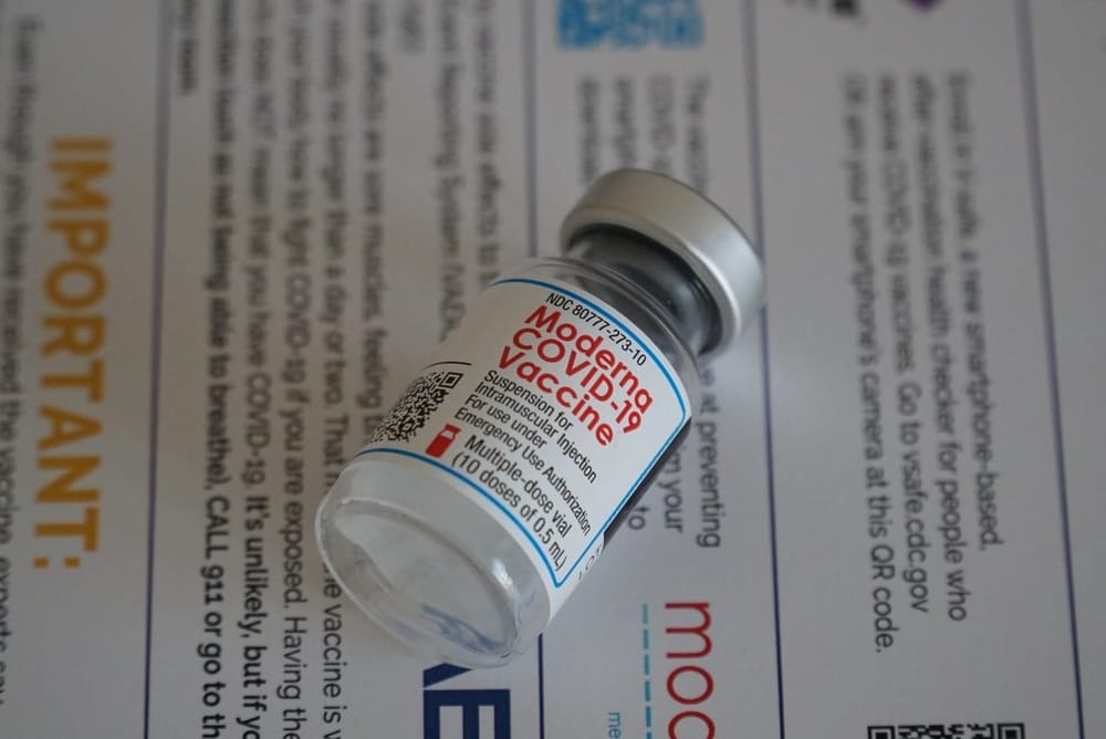 Health Canada approves first COVID-19 vaccine targeting Omicron variant post image