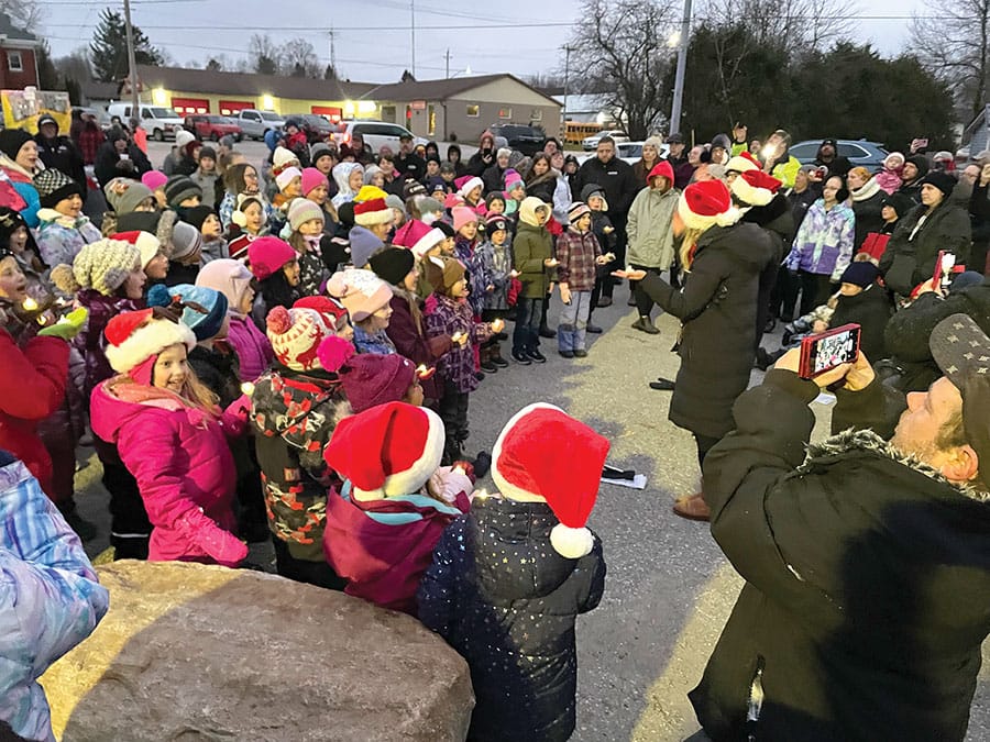 Harriston lights up for season post image