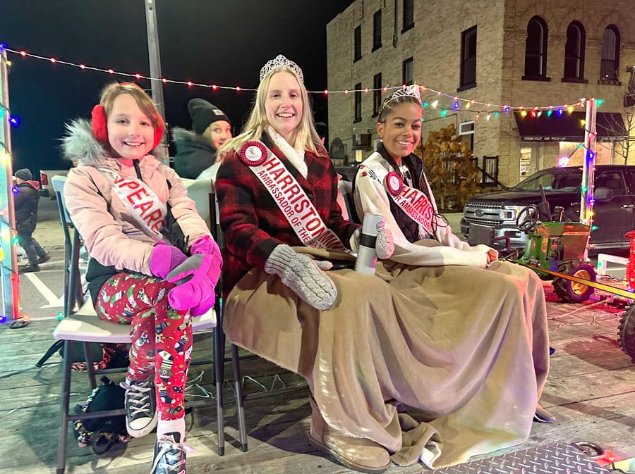 Harriston hosts annual Christmas parade post image