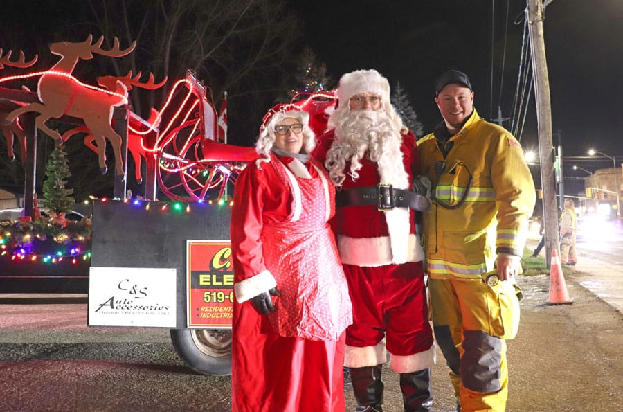 Santa to appear at parade in Drayton on Dec. 1 at 7pm post image