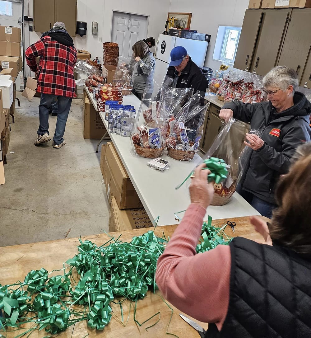 Palmerston Lions pack Christmas baskets post image