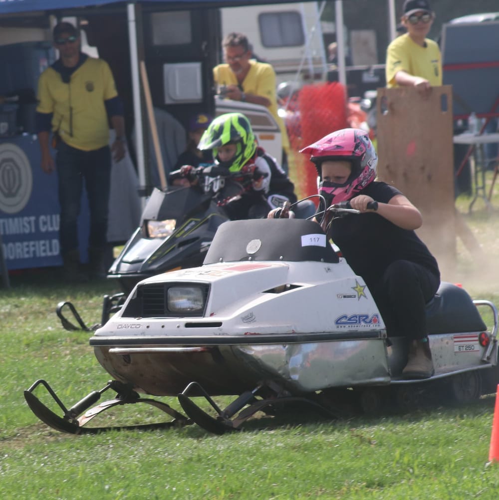 Record number of spectators at fifth Moorefield Grass Drags post image