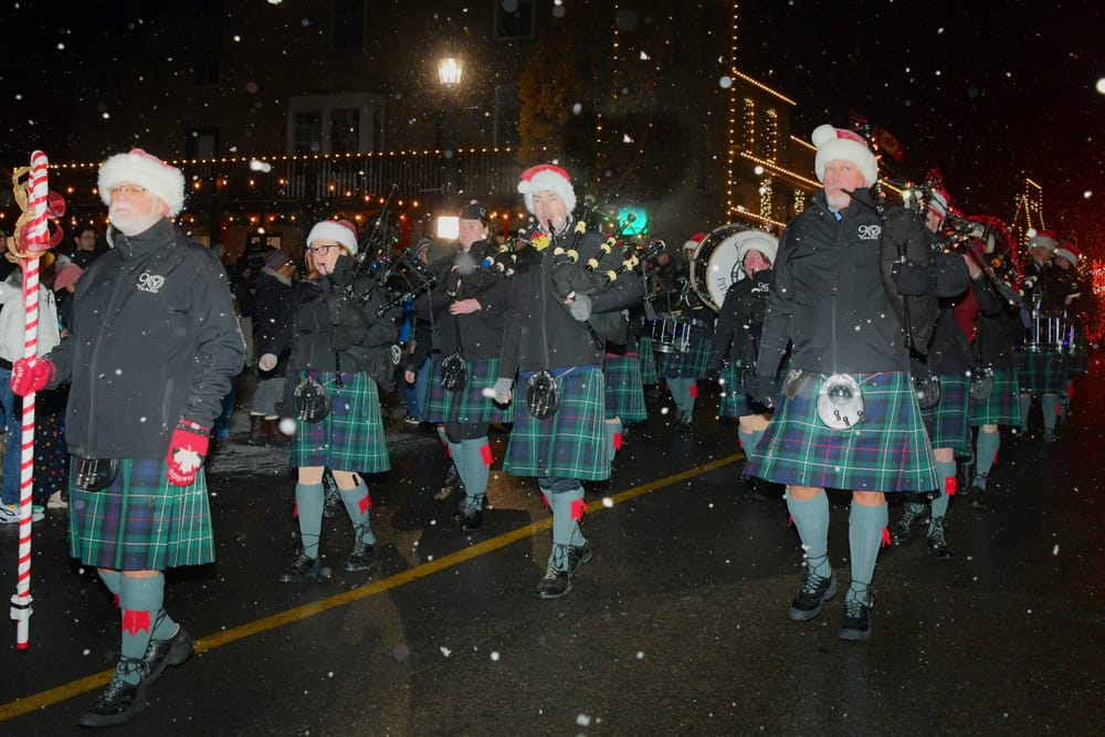 Elora Santa Claus Parade lit up the village on Nov. 30 post image