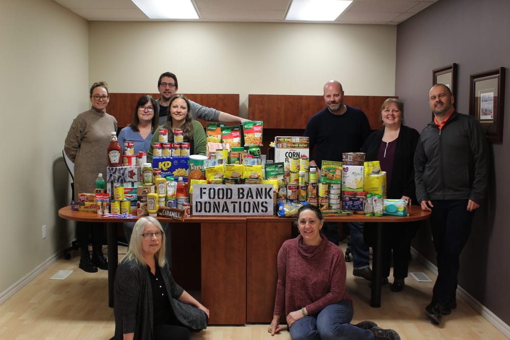 Arthur's Brokerlink donates to local food bank post image