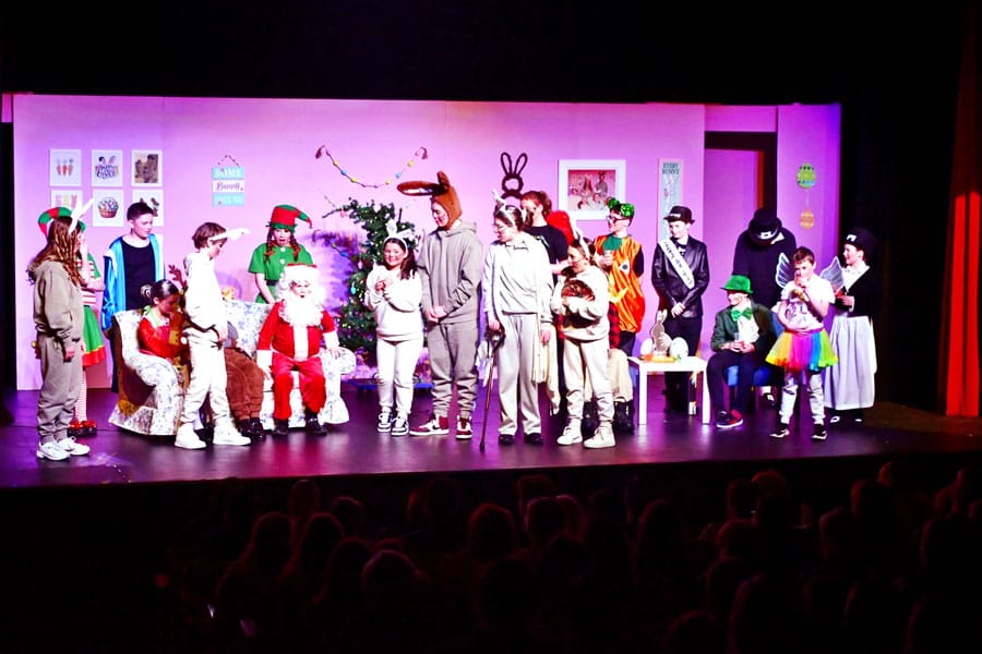 Fergus Grand Theatre presents Season’s Greeters post image