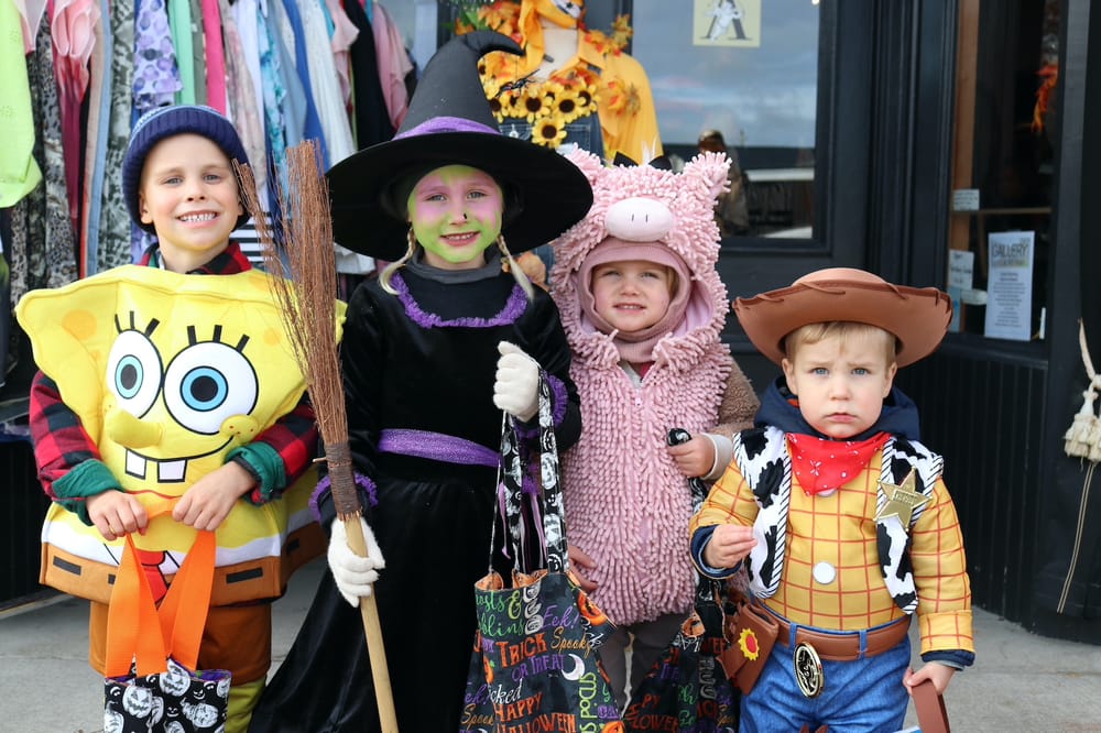Erin Chamber of Commerce hosts Trick-or-Treat Main Street post image