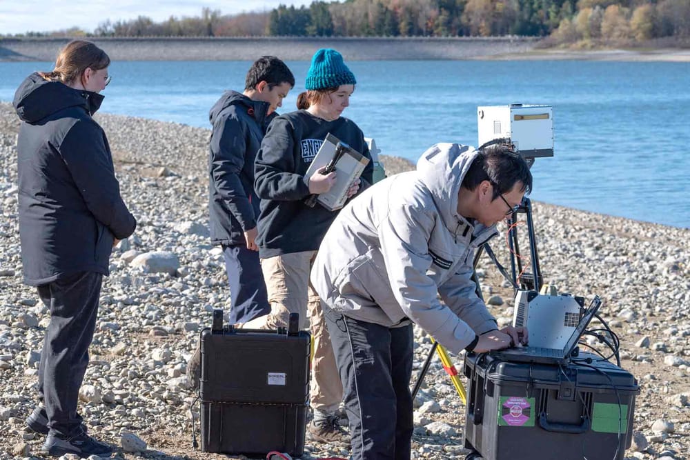 Engineering students visit Belwood Lake to measure methane levels post image