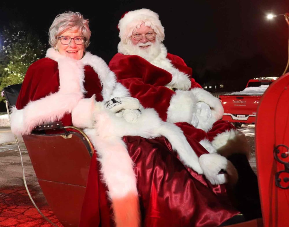 Festivities flooded Drayton for Santa’s parade post image