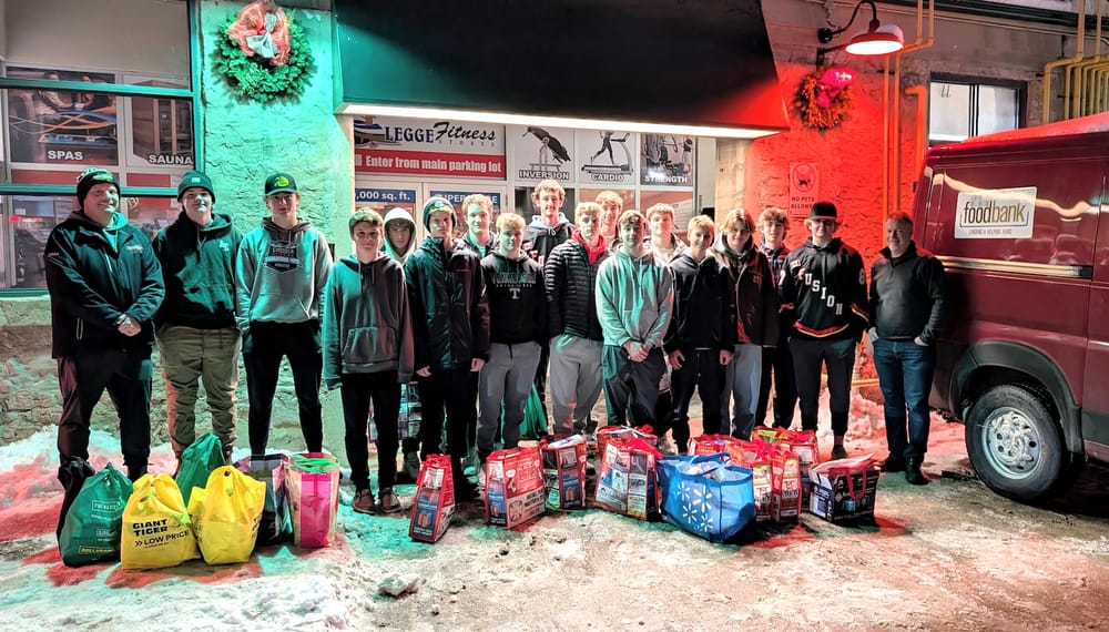 Centre Wellington Minor Hockey U18 BB hockey team donates to Centre Wellington Foodbank post image