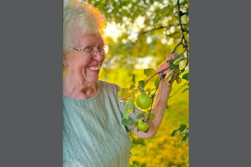 WOODHAMS, Pamela Naomi Ruth, “Pam” (nee Smith) post image