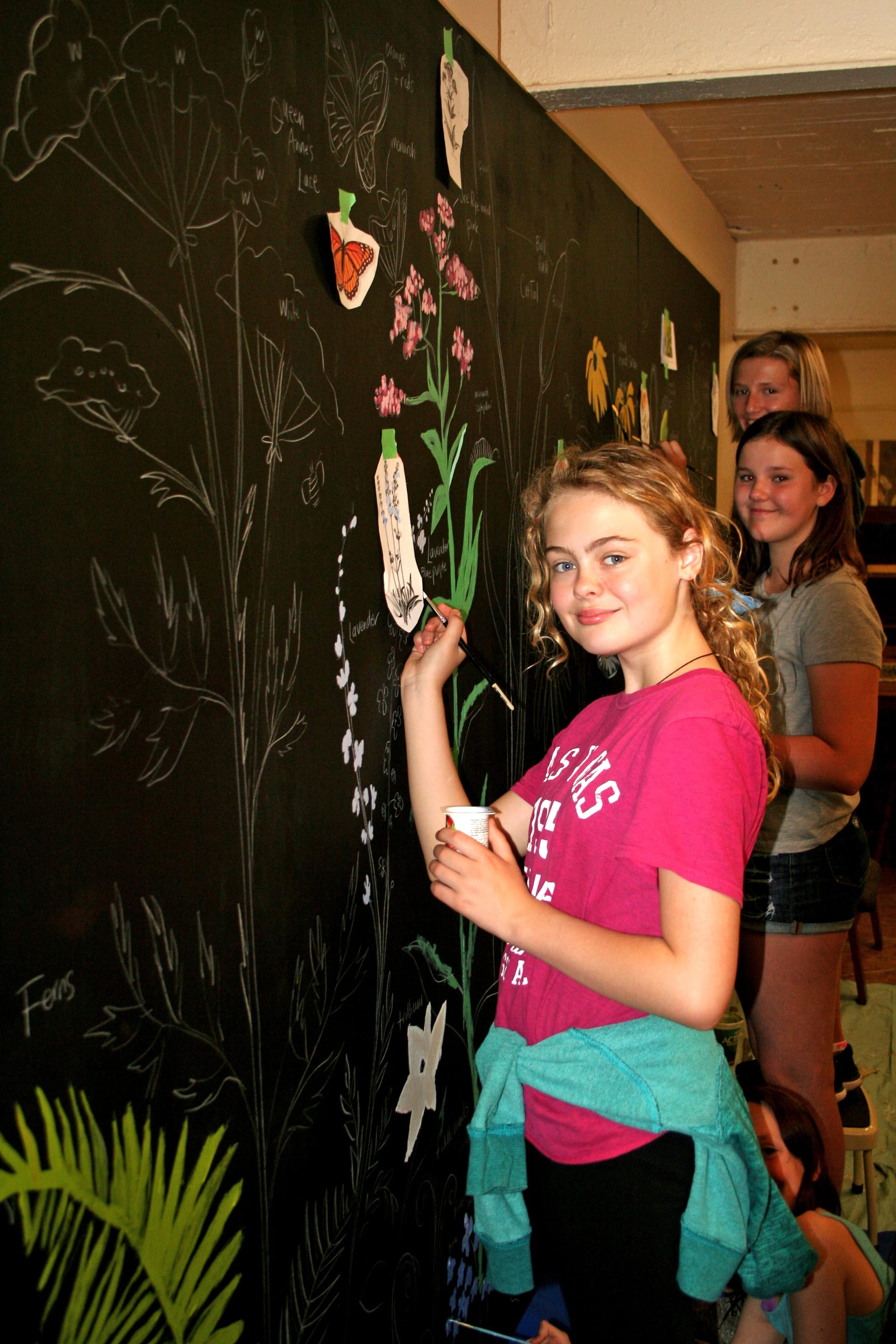‘Kindness Club’ helps paint GrandAbilities mural