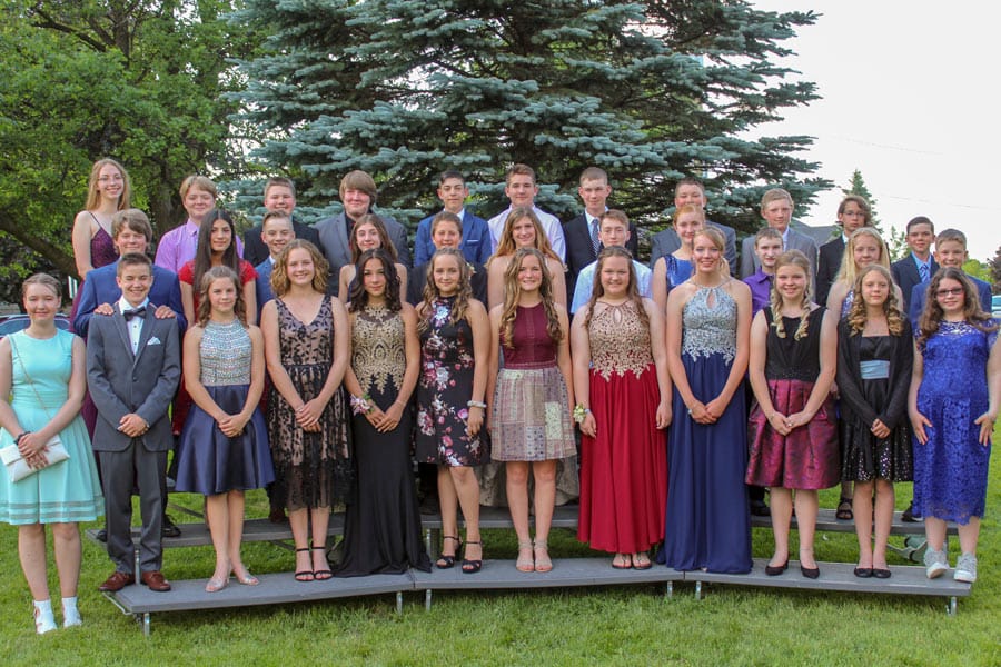 Arthur Public School celebrates grade 8 graduates