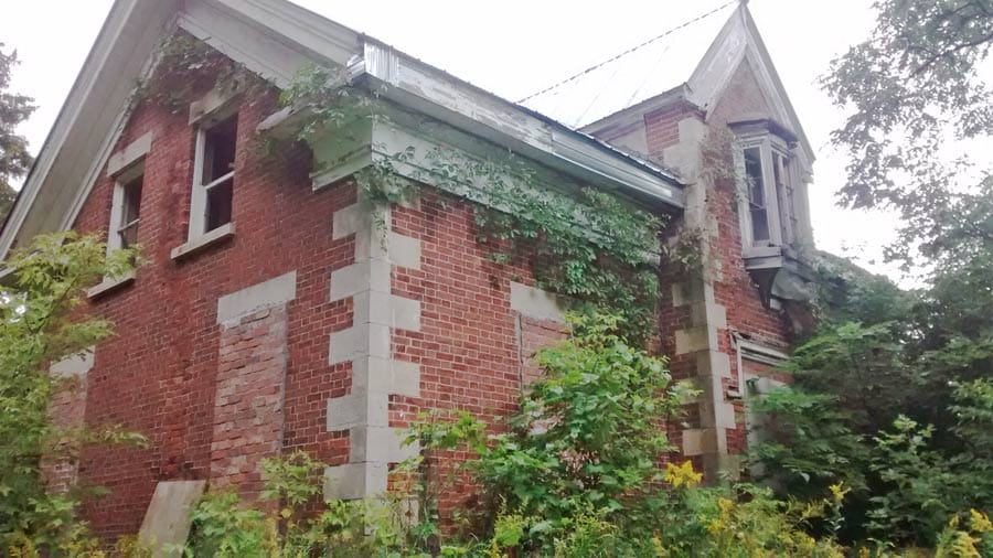 Heritage committee tries to save 1864 farmhouse