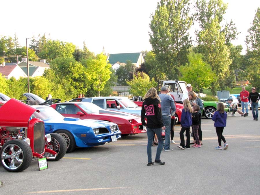 Second Drayton Cruise night draws 90 vehicles from wide region