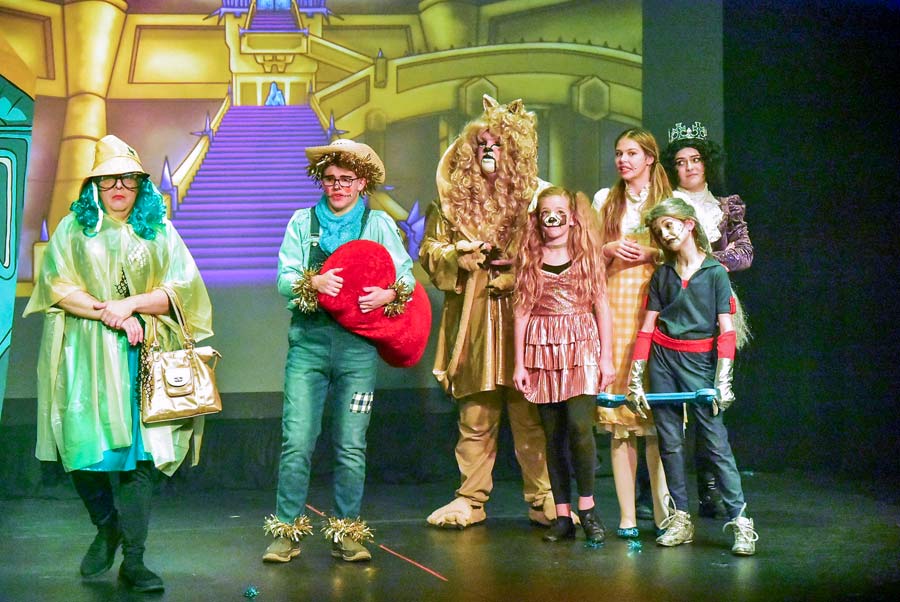 'Wizard of Oz' panto supports two local organizations