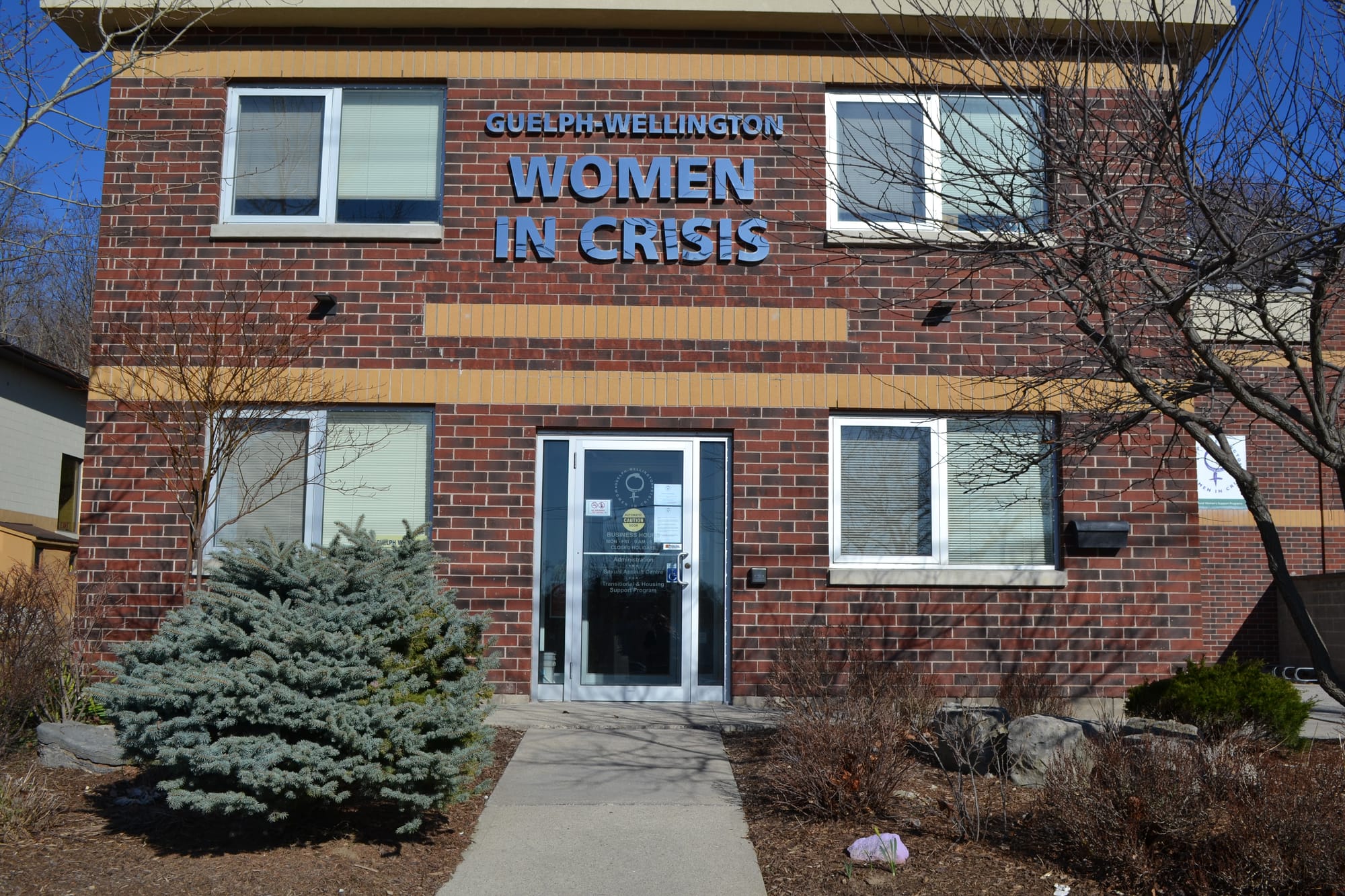 Women in abusive relationships at greater risk with social distancing measures