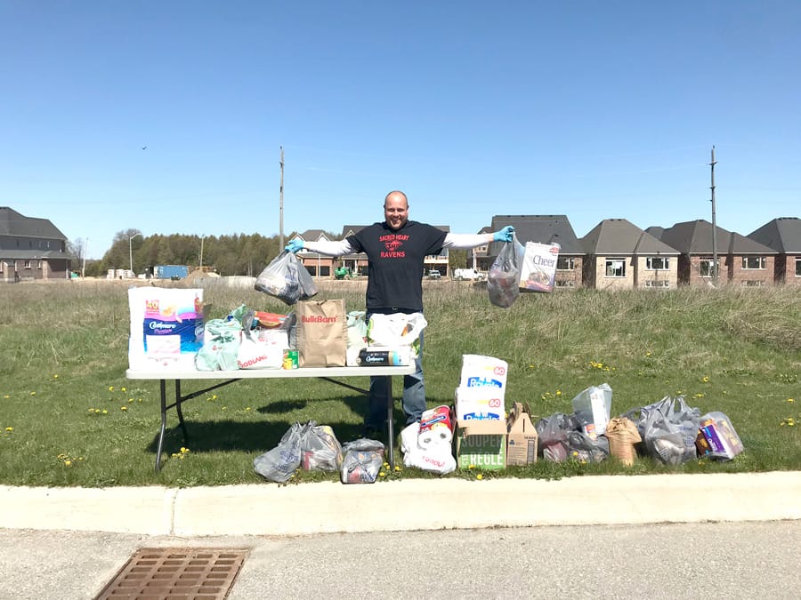 Rockwood's Sacred Heart Catholic School community host food drive