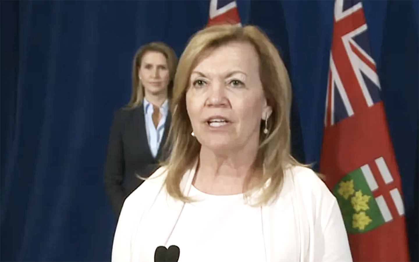 Province announces new restrictions on bars, restaurants, strip clubs