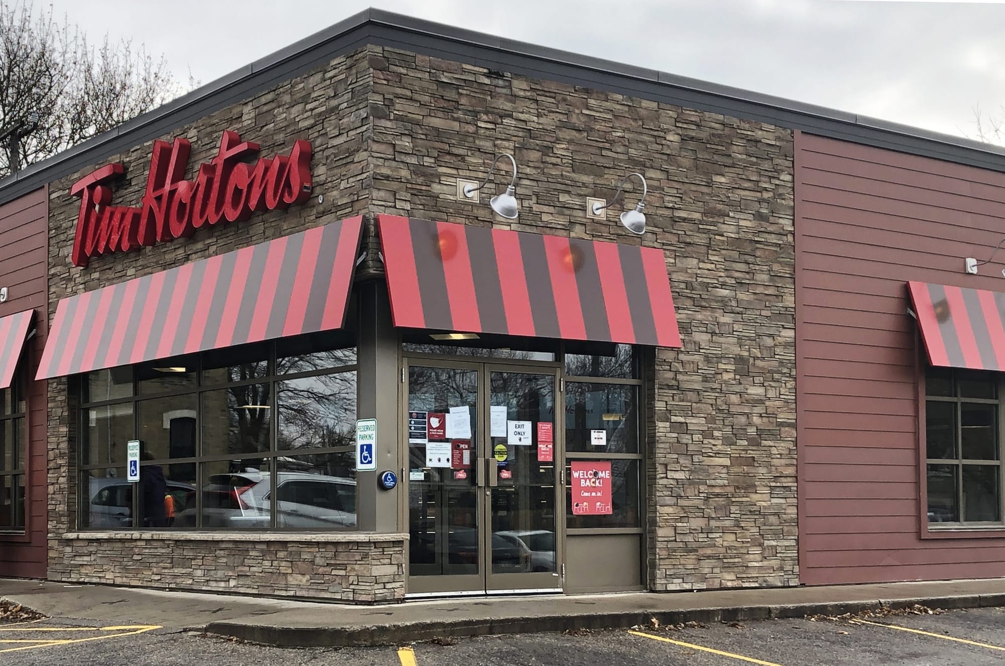 Indoor dining closed at Tim Hortons in Mount Forest until Nov. 27