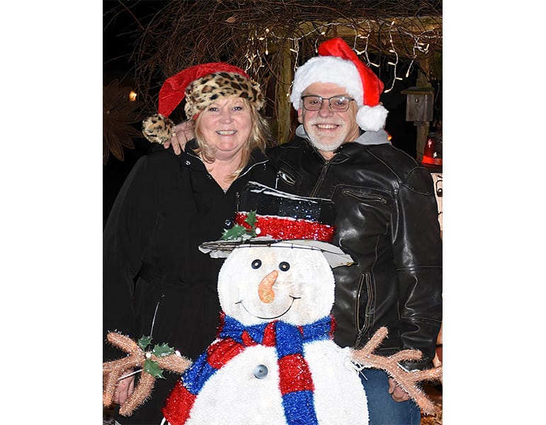Christmas Spirit House and Business Decorating Contest winners receive prizes