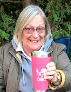 RIDDELL, Laura Elizabeth (Liz) (nee Viol)