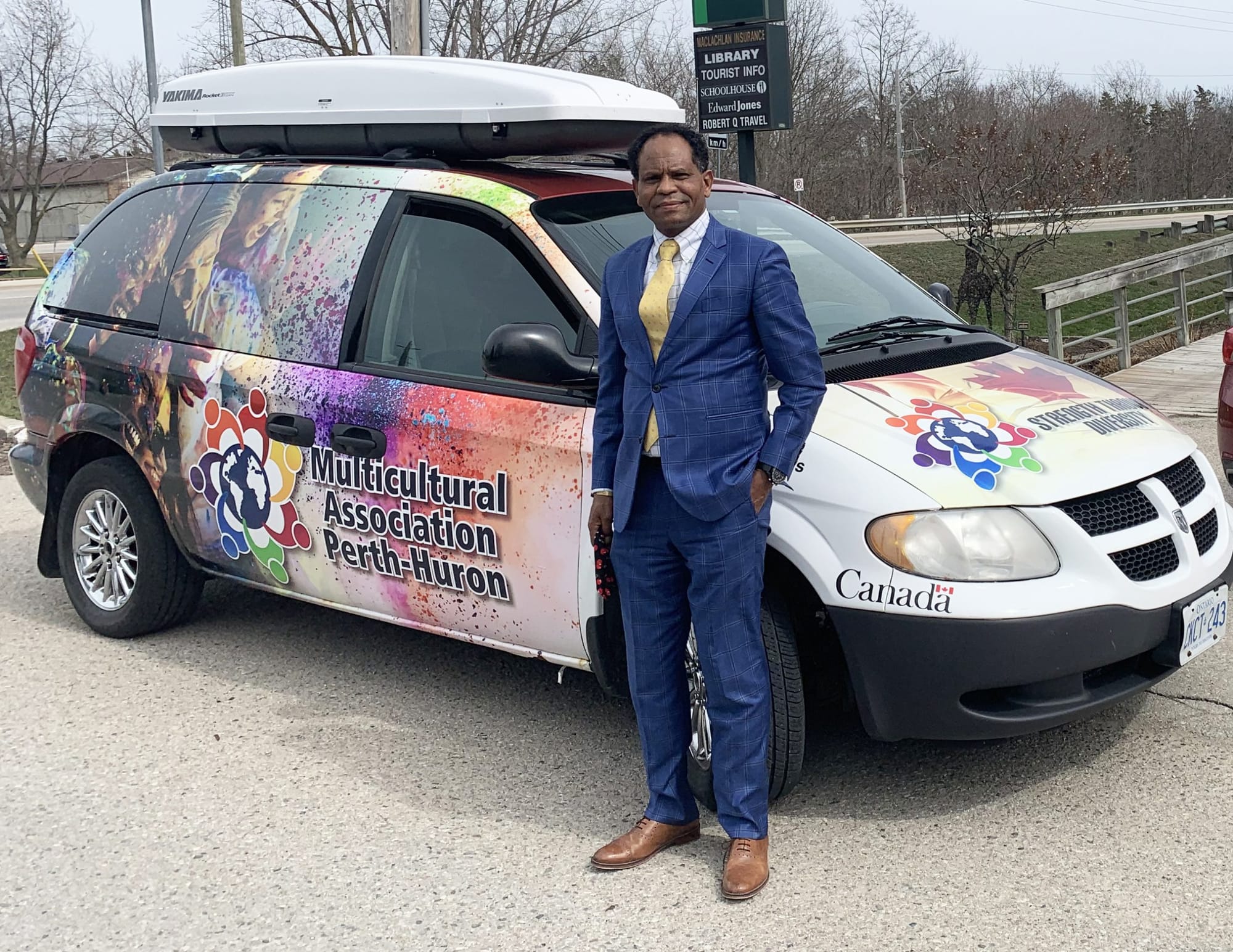 Multicultural association transporting residents to COVID-19 tests, vaccinations