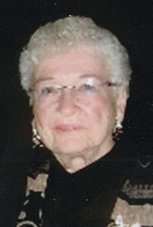 YOUNG, Doreen (nee Clayton)